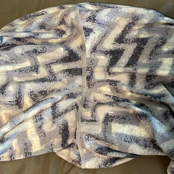 Tuff Athletic geometric leggings size small - Picture 9 of 9